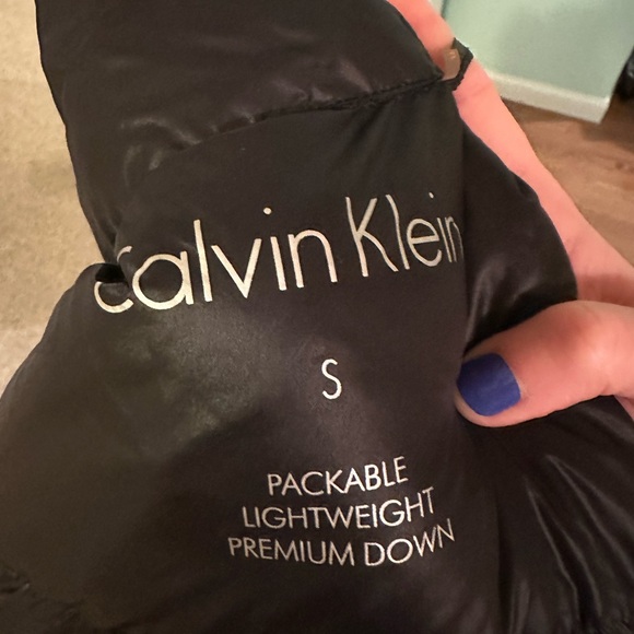 Calvin Klein Lightweight Packable Down Vest - Picture 6 of 7